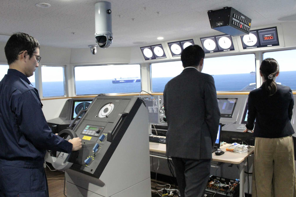 Accumulating data during a simulation
led by an experienced captain